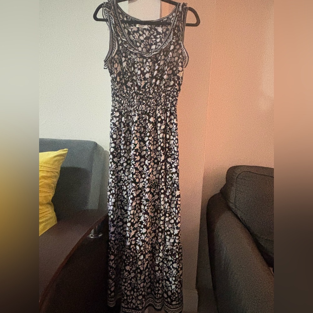 Max Studio Black and White Patterned Maxi Dress